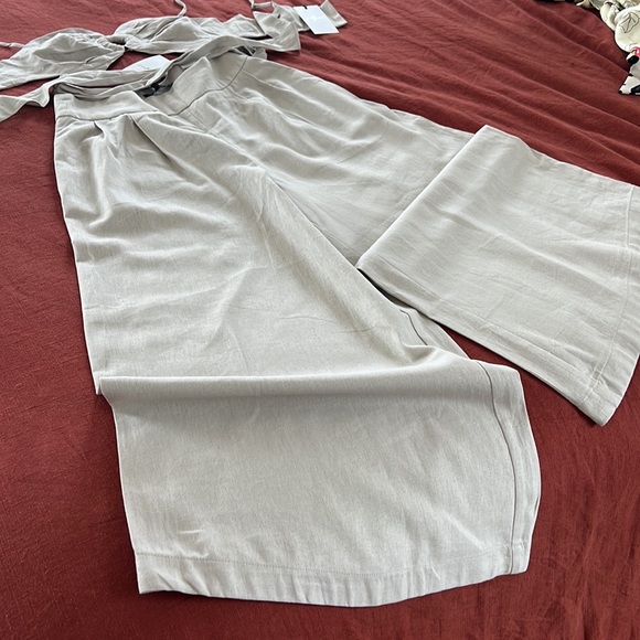 Adorable Linen 2 piece set - Picture 4 of 9